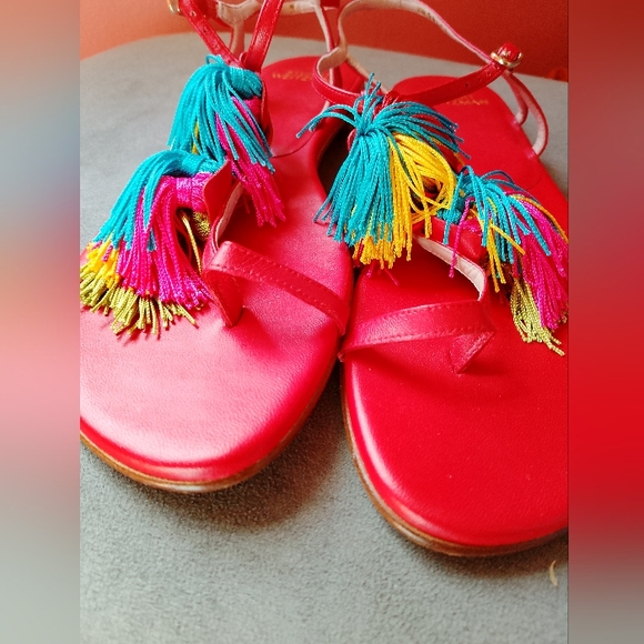 STUART WEIZTMAN Size 9.5 Vibrant Red Jabow Fringe Tassel Thong Sandals - Picture 3 of 16